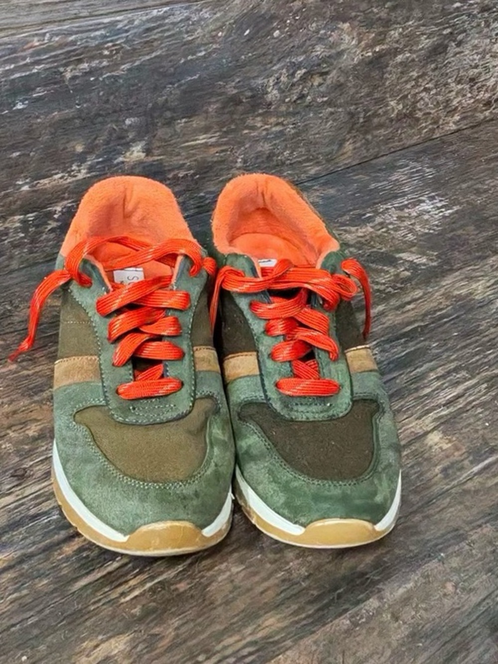 SOUL Naturalizer Olive Green and Orange Lace-Up Sneakers